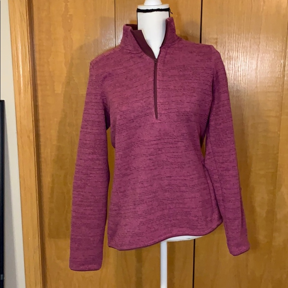 Under Armour fitted quarter zip- like new condition